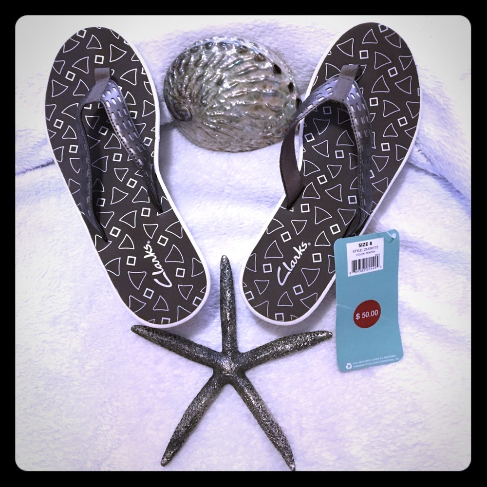 Women’s size 8 Clark’s sandals NWT!